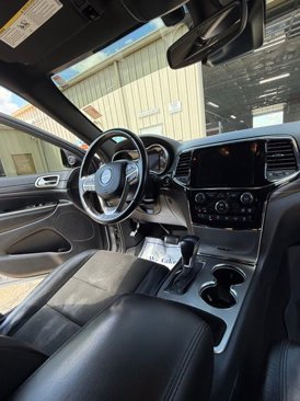 Used 2021 Jeep Grand Cherokee Laredo X image 11