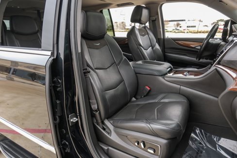 Used 2017 Cadillac Escalade ESV Luxury image 34