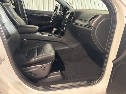 Used 2020 Jeep Grand Cherokee Limited image 27
