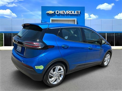 Used 2022 Chevrolet Bolt LT image 3
