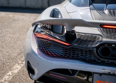 Used 2024 McLaren 750S Spider image 15