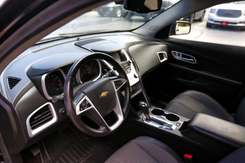 Used 2017 Chevrolet Equinox LT w/ Convenience Package image 9