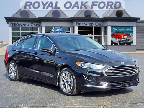 Used 2019 Ford Fusion SEL image 1