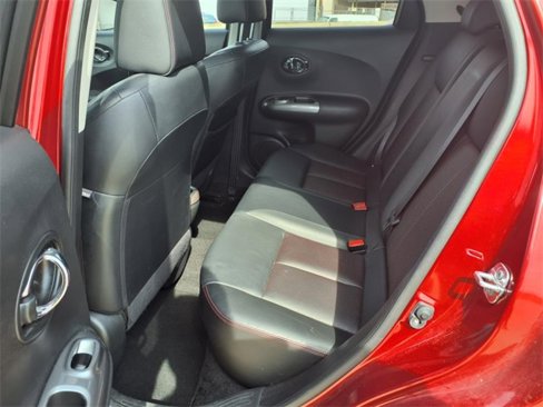 Used 2015 Nissan Juke SL image 16