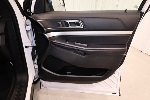 Used 2017 Ford Explorer XLT image 21