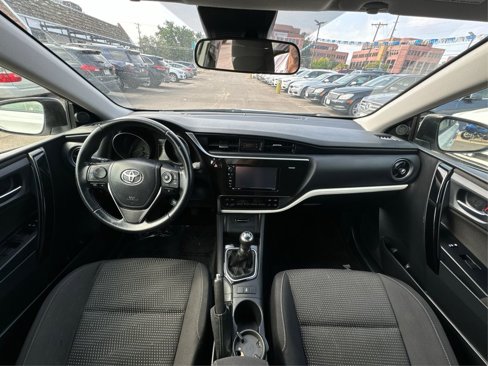 Used 2017 Toyota Corolla iM image 29