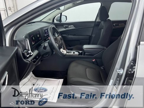 Used 2024 Kia Sportage LX image 23