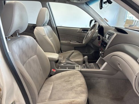 Used 2010 Subaru Forester 2.5X Premium image 24