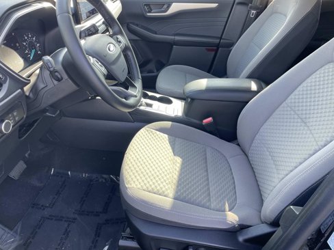 Used 2022 Ford Escape SE w/ SE Sport Appearance Package image 12