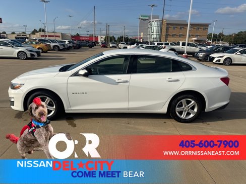 Used 2024 Chevrolet Malibu LT image 2