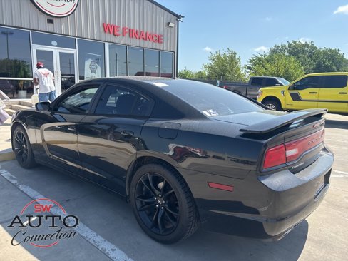 Used 2014 Dodge Charger SXT image 4
