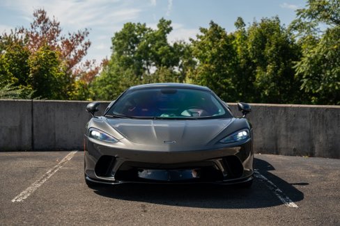 Used 2022 McLaren GT image 3