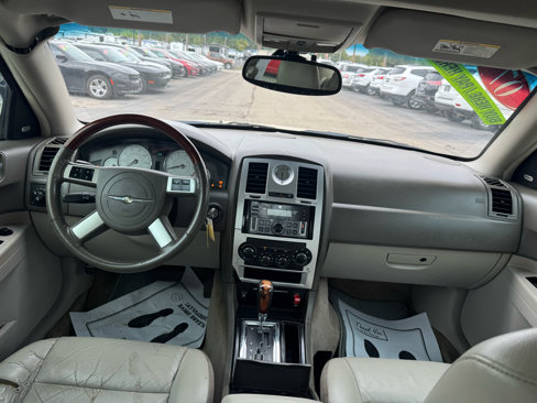 Used 2007 Chrysler 300 Touring L w/ Luxury Group image 12