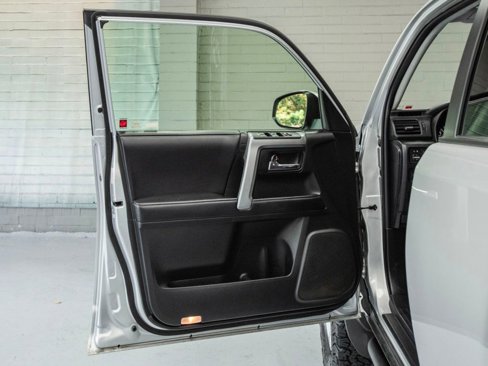 Used 2017 Toyota 4Runner SR5 image 22