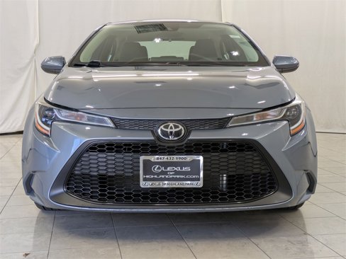 Used 2020 Toyota Corolla LE image 3