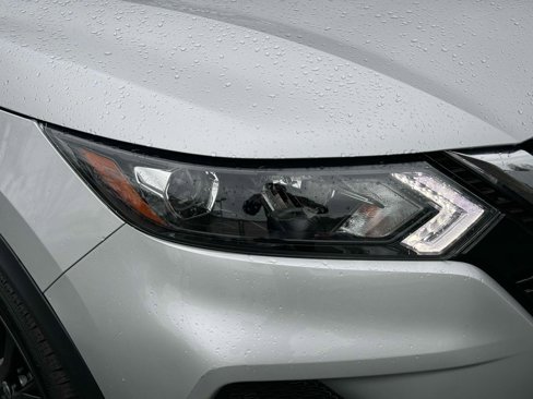 Used 2022 Nissan Rogue Sport SV image 8