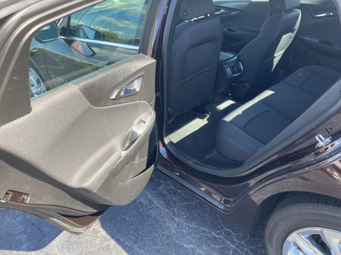 Used 2021 Chevrolet Malibu LT image 19