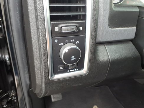 Used 2019 RAM 1500 Big Horn image 16