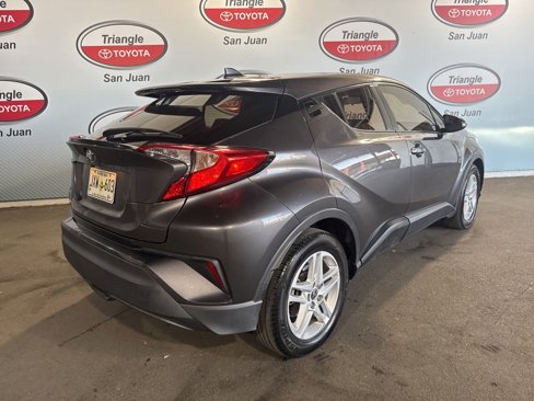 Used 2022 Toyota C-HR XLE image 4