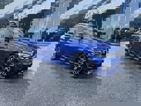 Used 2020 BMW 330i Sedan w/ M Sport Package image 2