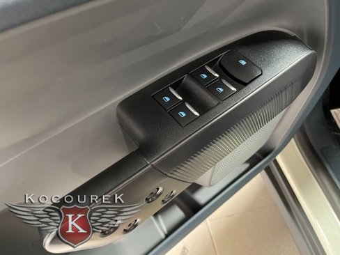 New 2025 Ford Maverick XL image 19