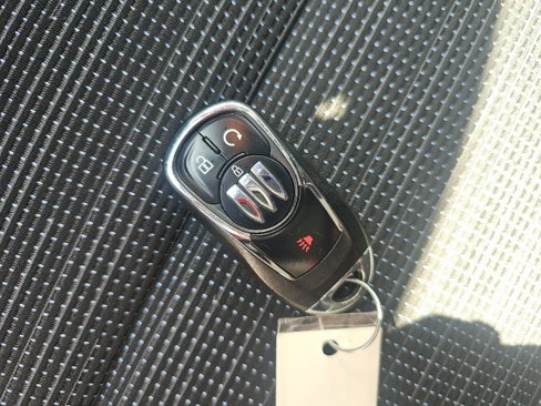 Used 2025 Buick Envista Preferred image 23