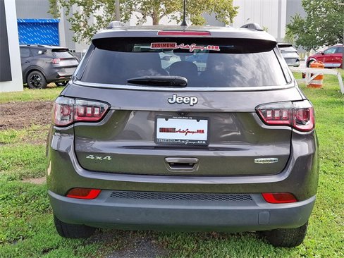 Used 2022 Jeep Compass Latitude image 5
