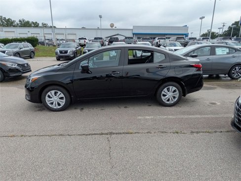New 2025 Nissan Versa S image 6