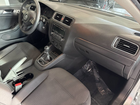 Used 2013 Volkswagen Jetta S image 35