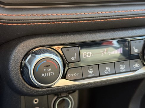 Used 2019 Nissan Kicks SR w/ SR Premium Package image 16