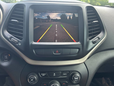 Used 2014 Jeep Cherokee Limited image 39