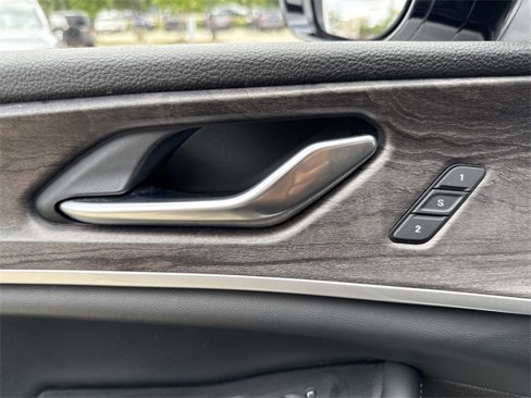 Used 2022 Jeep Grand Cherokee L Limited image 19