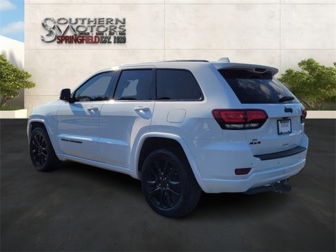 Used 2021 Jeep Grand Cherokee Laredo X image 3