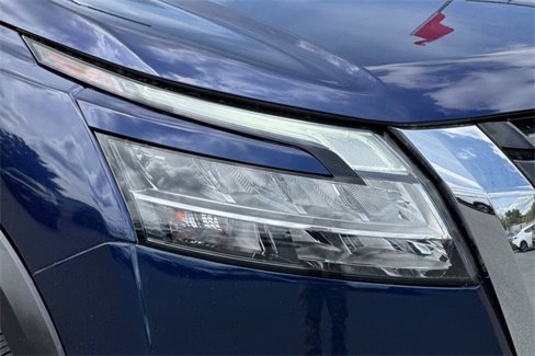 Used 2022 Nissan Pathfinder SV image 47