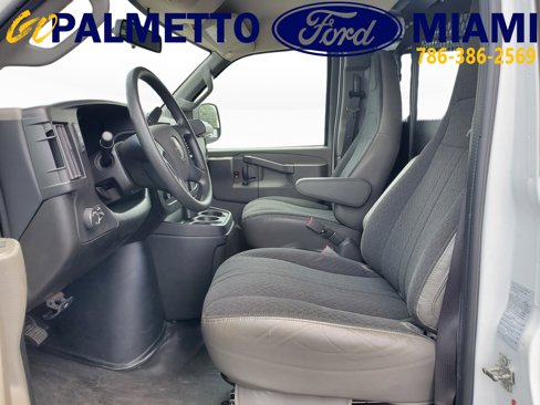 Used 2023 GMC Savana 2500 w/ Driver Convenience Package image 11