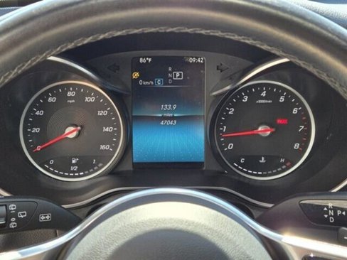 Used 2021 Mercedes-Benz GLC 300 image 26