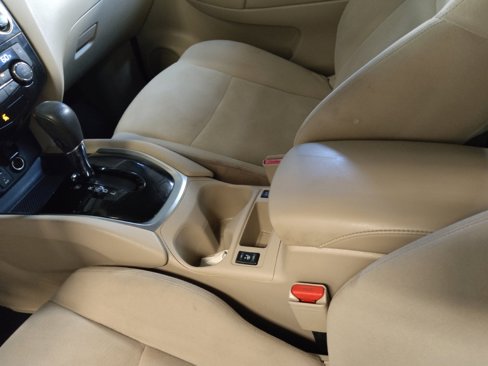 Used 2016 Nissan Rogue SV w/ SV Premium Package image 26