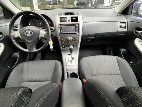 Used 2013 Toyota Corolla S image 30