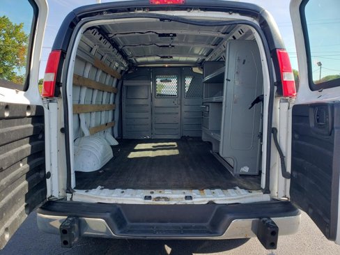 Used 2017 GMC Savana 2500 image 7