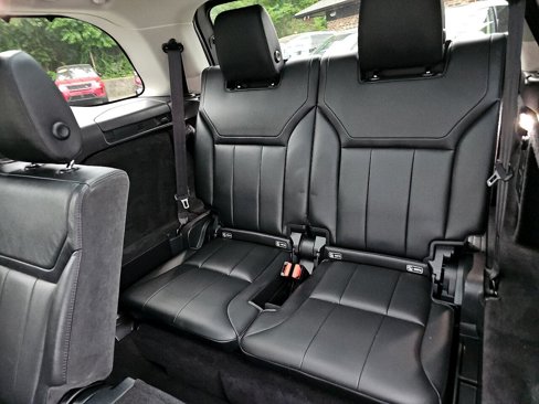 Used 2018 Land Rover Discovery SE image 54