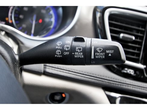 Used 2017 Chrysler Pacifica Limited image 14