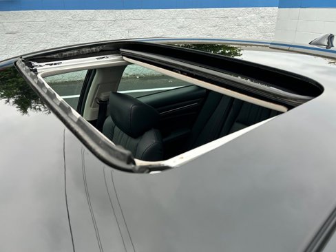 Used 2018 Honda Accord Touring image 11
