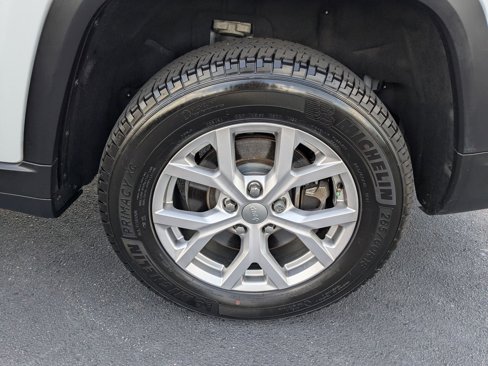 Used 2021 Jeep Grand Cherokee L Limited image 9
