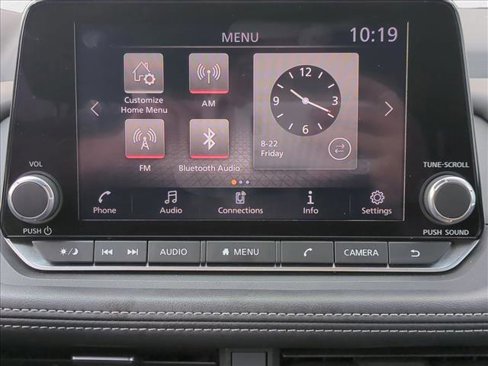 Used 2024 Nissan Rogue SV image 13