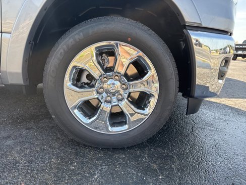 New 2025 RAM 1500 2WD Crew Cab image 10