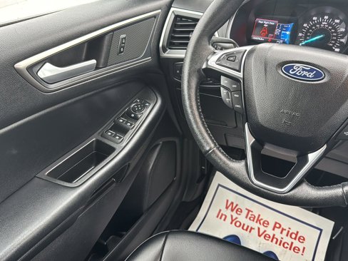Used 2022 Ford Edge SEL w/ Convenience Package image 16