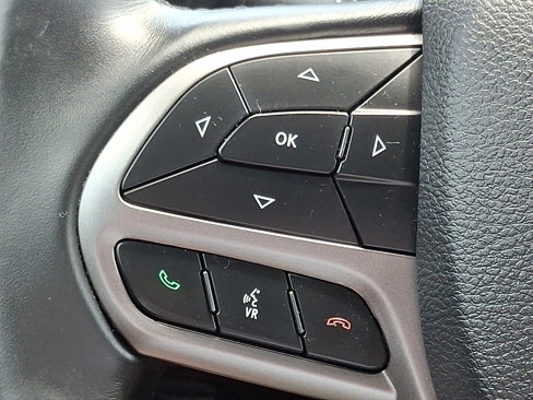 Certified 2019 Jeep Cherokee Latitude Plus image 20