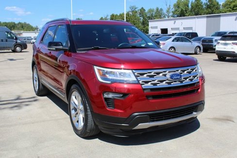 Used 2018 Ford Explorer XLT w/ Equipment Group 202A image 6