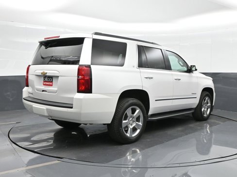 Used 2019 Chevrolet Tahoe LT w/ Luxury Package image 6