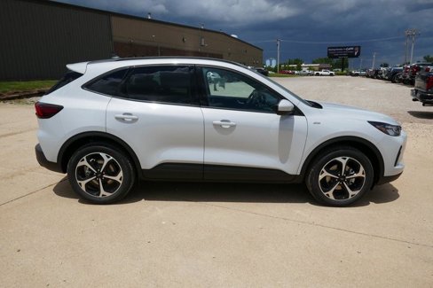 New 2025 Ford Escape ST-Line Elite image 3